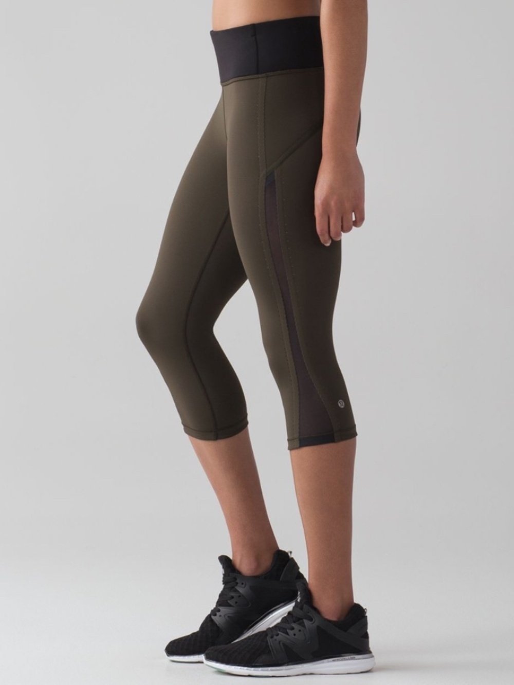 Lululemon Smooth Stride Crop Dark Olive / Black 4